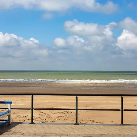 Cosy On The Dunes *